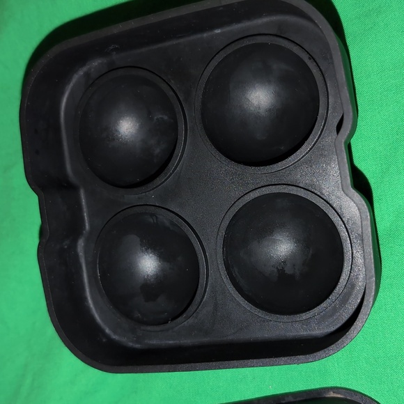 Silicone Sphere Ice Tray of 4 Black - Picture 3 of 6